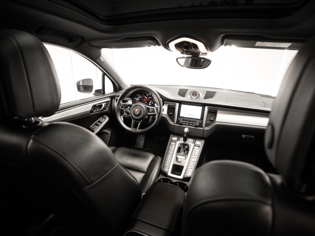 PORSCHE Macan GTS