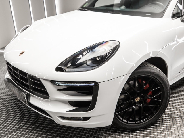 PORSCHE Macan GTS