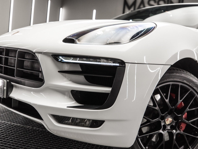 PORSCHE Macan GTS