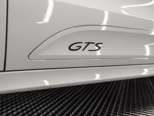 PORSCHE Macan GTS