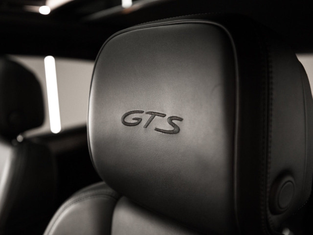 PORSCHE Macan GTS