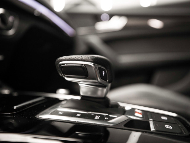 AUDI Q5 SPORTBACK SQ5 TDI Quattro