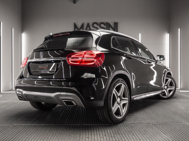 MERCEDES Clase GLA 250 4Matic AMG Line
