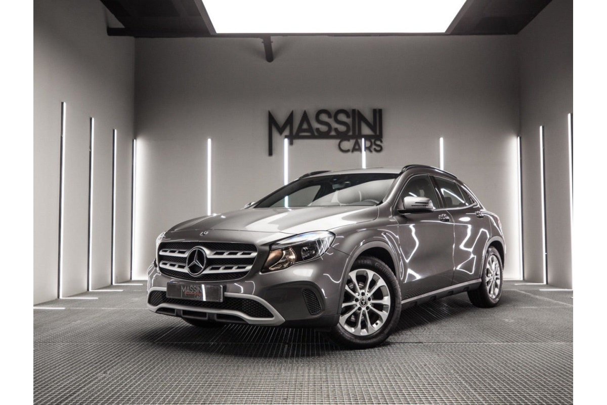 MERCEDES Clase GLA 180