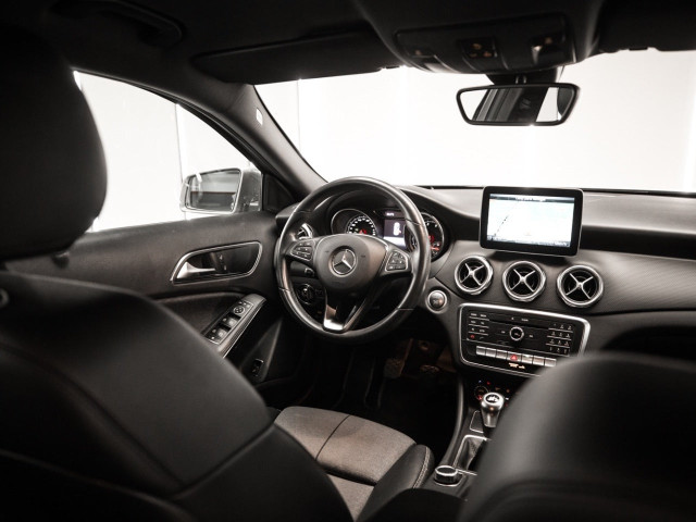 MERCEDES Clase GLA 180