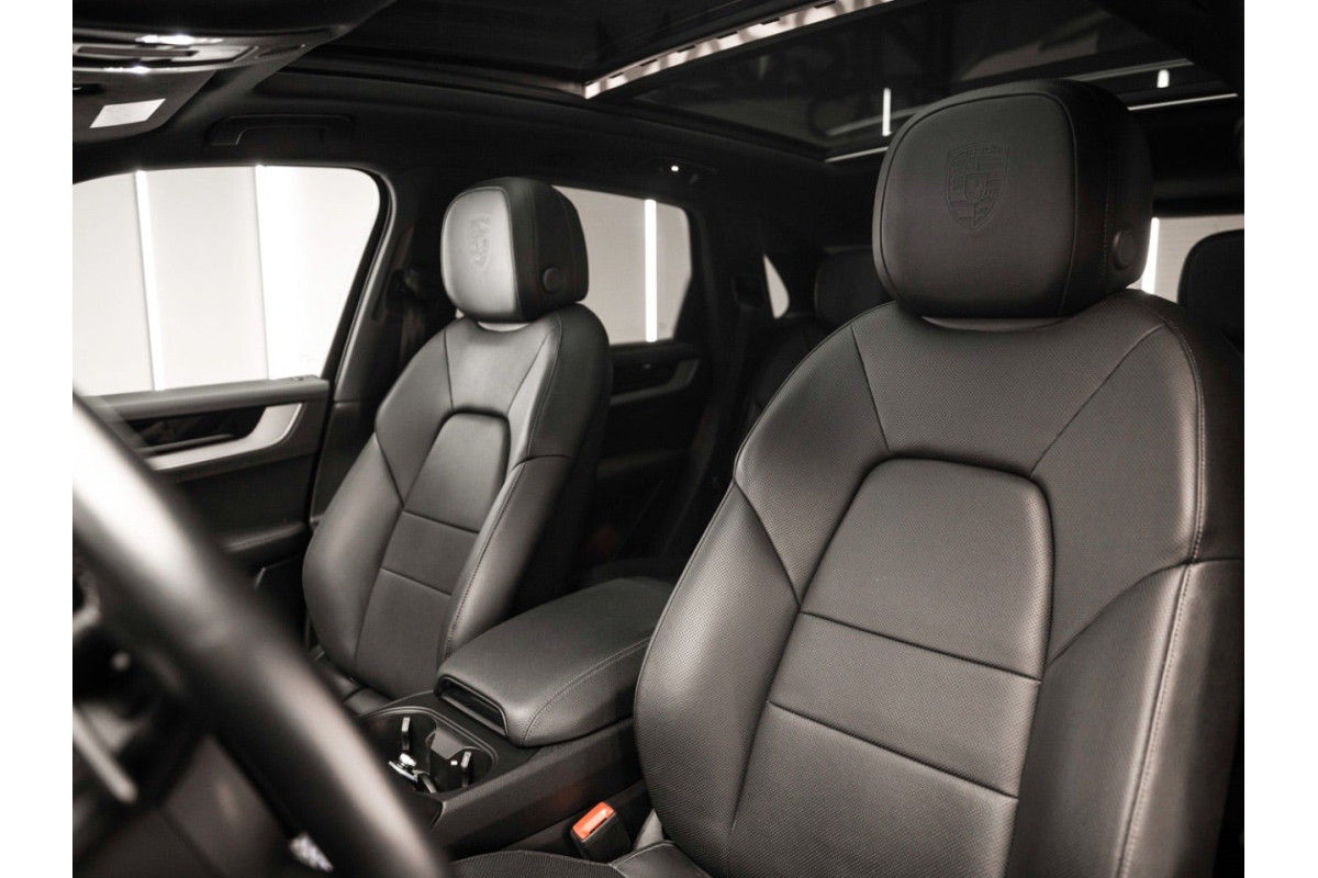 PORSCHE Cayenne EHybrid 2