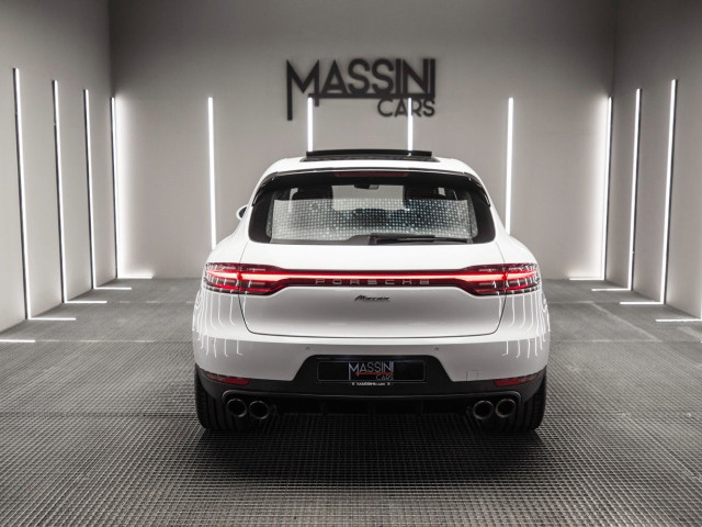 PORSCHE Macan S