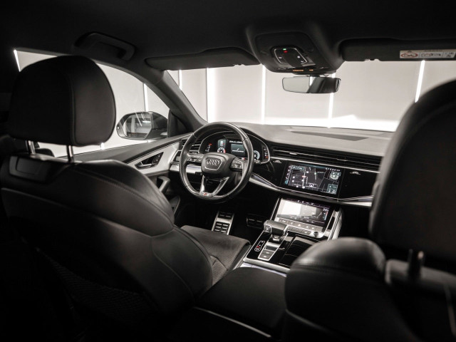 AUDI Q8 45 TDI 170kW Black Line Plus quattro tip