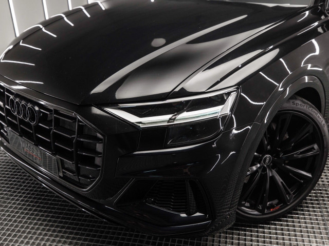 AUDI Q8 45 TDI 170kW Black Line Plus quattro tip