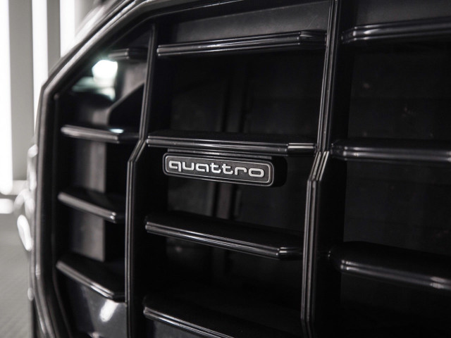 AUDI Q8 45 TDI 170kW Black Line Plus quattro tip