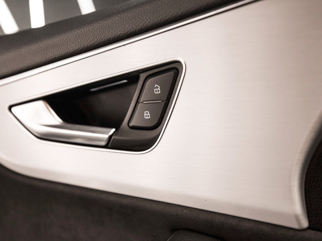 AUDI Q8 45 TDI 170kW Black Line Plus quattro tip
