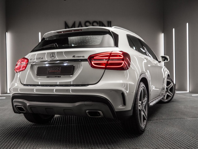 MERCEDES Clase GLA 220 d 4MATIC AMG Line