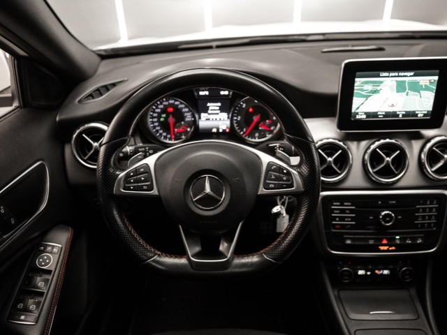 MERCEDES Clase GLA 220 d 4MATIC AMG Line