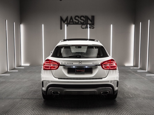 MERCEDES Clase GLA 220 d 4MATIC AMG Line
