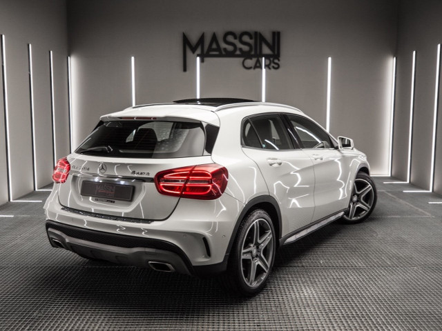 MERCEDES Clase GLA 220 d 4MATIC AMG Line
