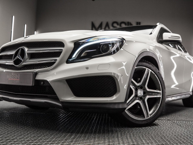 MERCEDES Clase GLA 220 d 4MATIC AMG Line