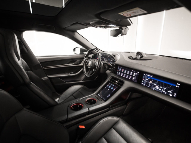 PORSCHE Taycan 4 Cross Turismo