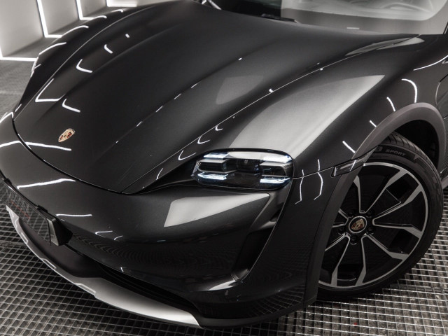 PORSCHE Taycan 4 Cross Turismo