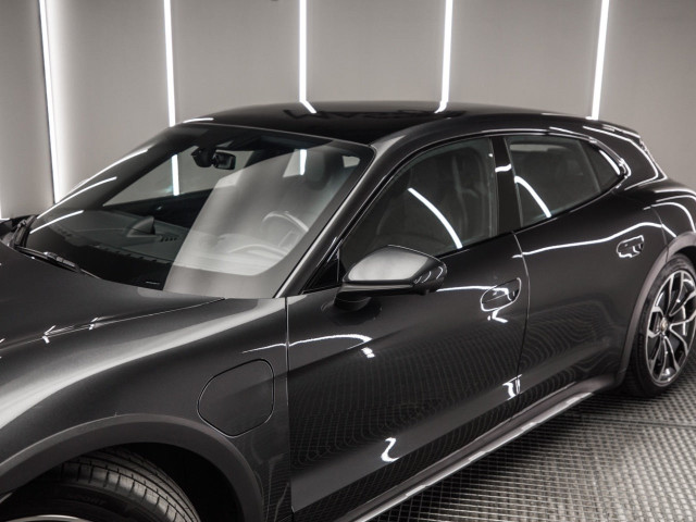 PORSCHE Taycan 4 Cross Turismo