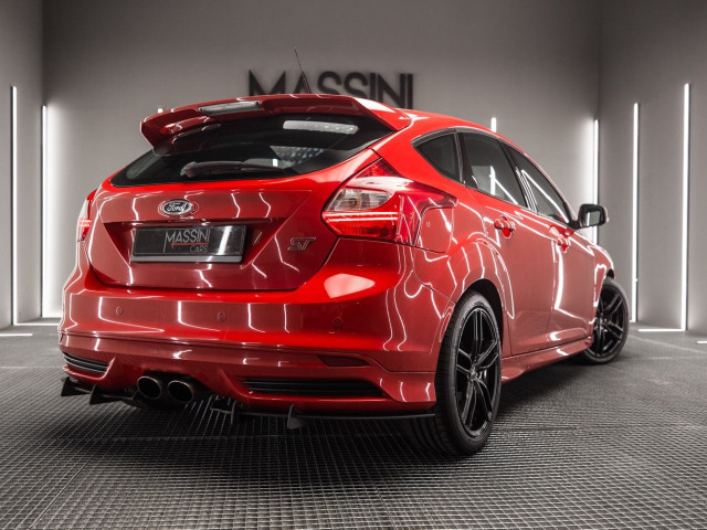 FORD Focus 2.0 EcoBoost 250 ST