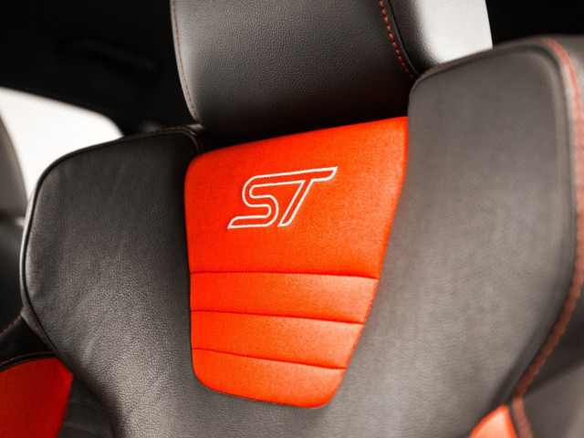FORD Focus 2.0 EcoBoost 250 ST