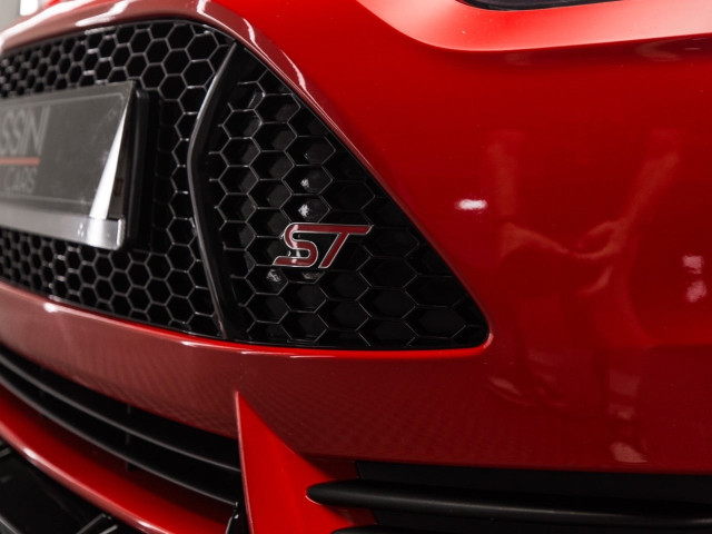 FORD Focus 2.0 EcoBoost 250 ST