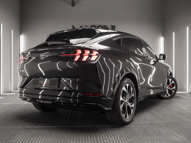 FORD Mustang MachE AWD 258kW Bateria 98.8Kwh