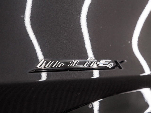 FORD Mustang MachE AWD 258kW Bateria 98.8Kwh