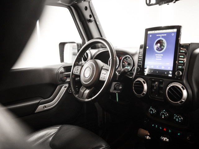 JEEP Wrangler Unlimited 2.8 CRD Sahara Auto