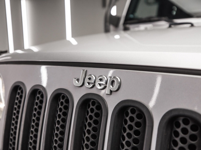 JEEP Wrangler Unlimited 2.8 CRD Sahara Auto