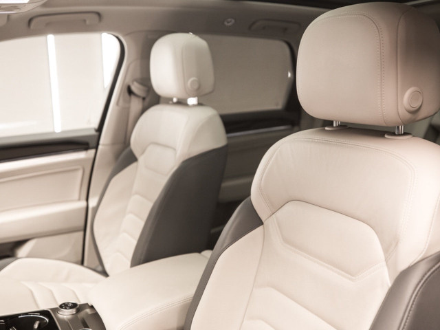 VOLKSWAGEN Touareg Prem Atmos 3.0 V6 TDI 210kW Tip 4M