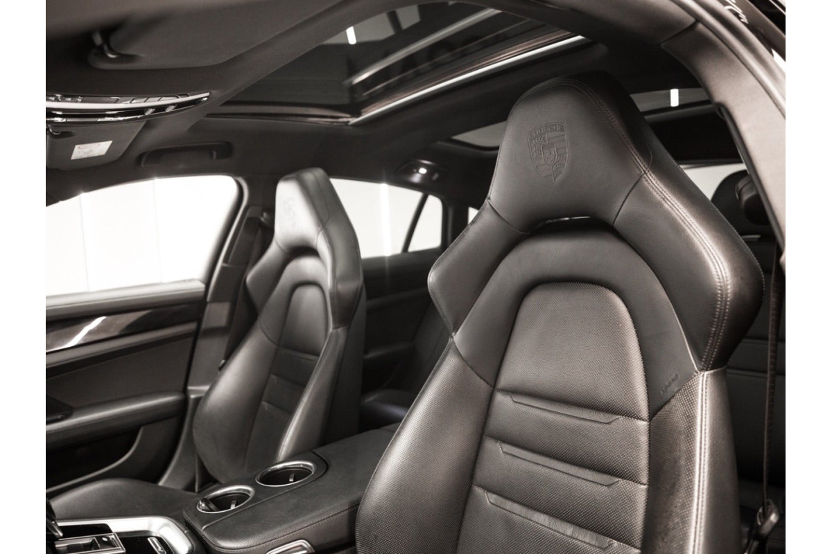 PORSCHE Panamera 4 EHybrid 2