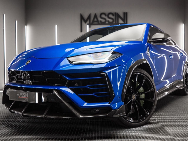 LAMBORGHINI URUS CARBONO