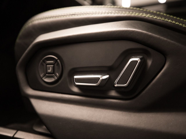 LAMBORGHINI URUS CARBONO