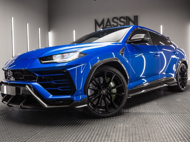 LAMBORGHINI URUS CARBONO