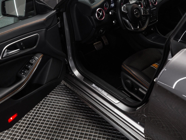 MERCEDES Clase CLA 250 Aut. OrangeArt Ed. Shooting Br.