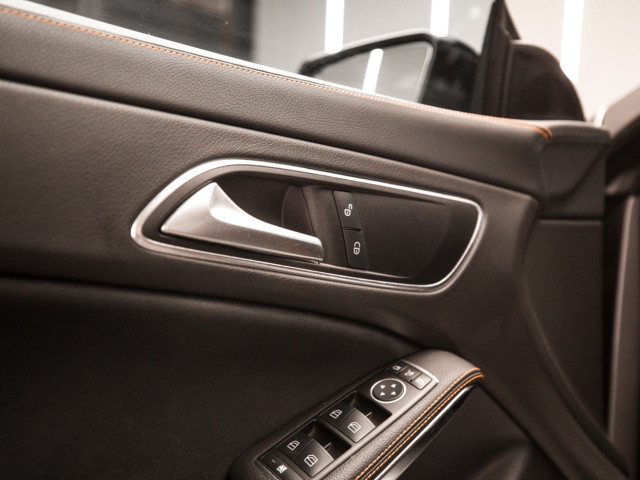 MERCEDES Clase CLA 250 Aut. OrangeArt Ed. Shooting Br.