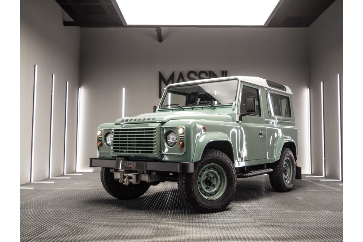 LAND ROVER Defender 90 SW E