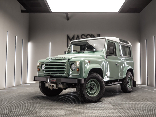 LAND ROVER Defender 90 SW E