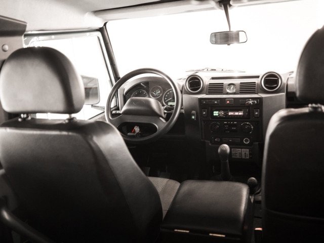 LAND ROVER Defender 90 SW E