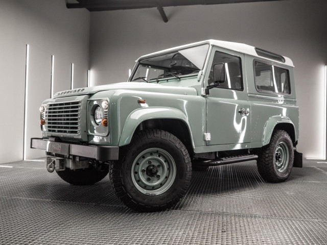 LAND ROVER Defender 90 SW E