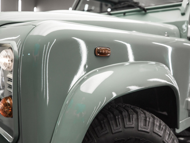 LAND ROVER Defender 90 SW E