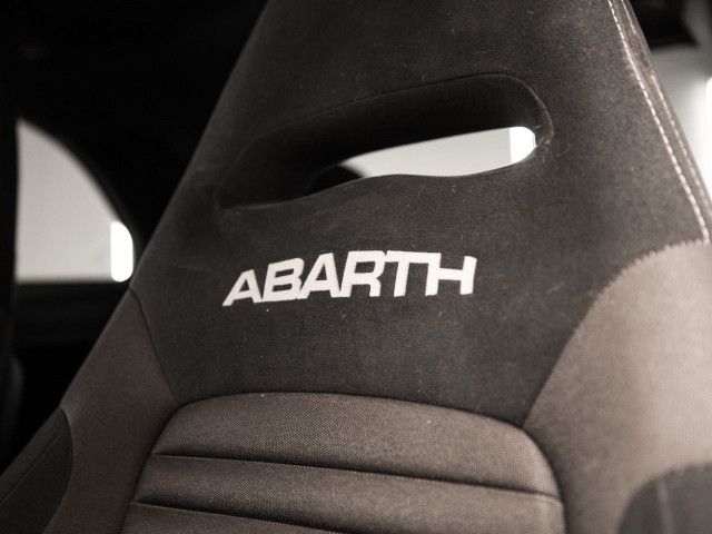 ABARTH 500 595 Competizione 1.4 16v TJet 132kW E6