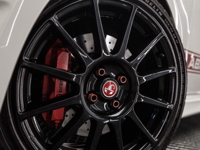 ABARTH 500 595 Competizione 1.4 16v TJet 132kW E6