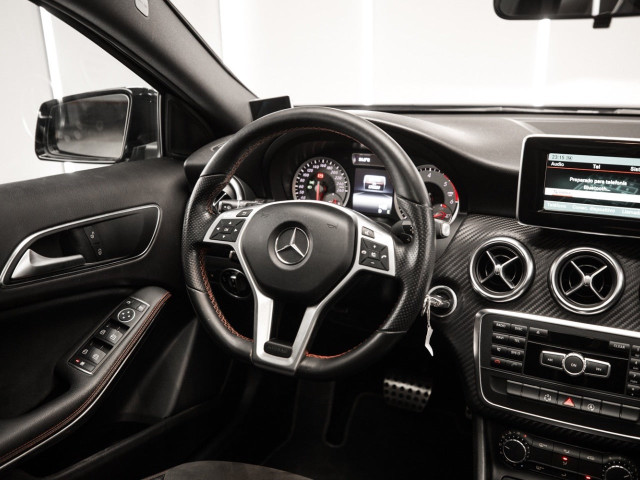 MERCEDES Clase A 200 d AMG Line