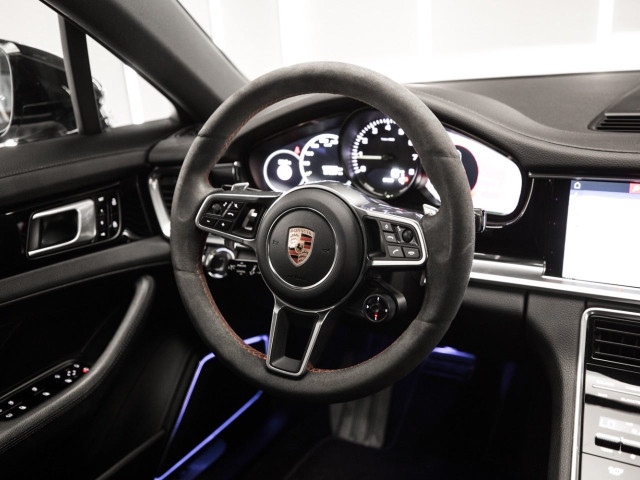 PORSCHE Panamera 4 EHybrid