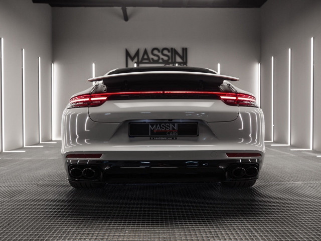PORSCHE Panamera 4 EHybrid