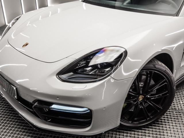 PORSCHE Panamera 4 EHybrid
