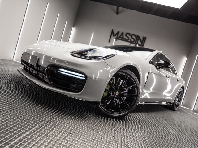 PORSCHE Panamera 4 EHybrid