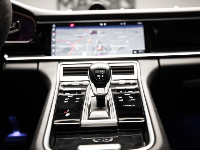 PORSCHE Panamera 4 EHybrid